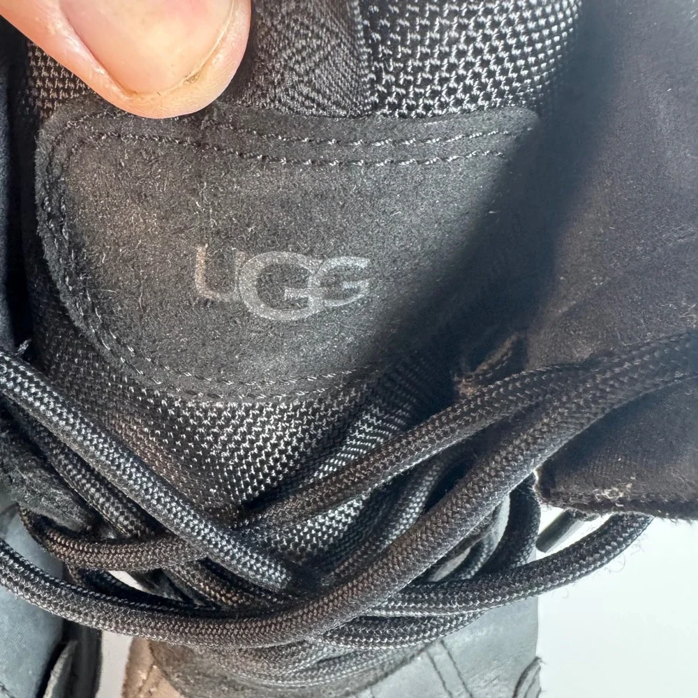 UGG Emmett Black Leather Duck Boots Mens 11 All Weather Lace Up 1115834